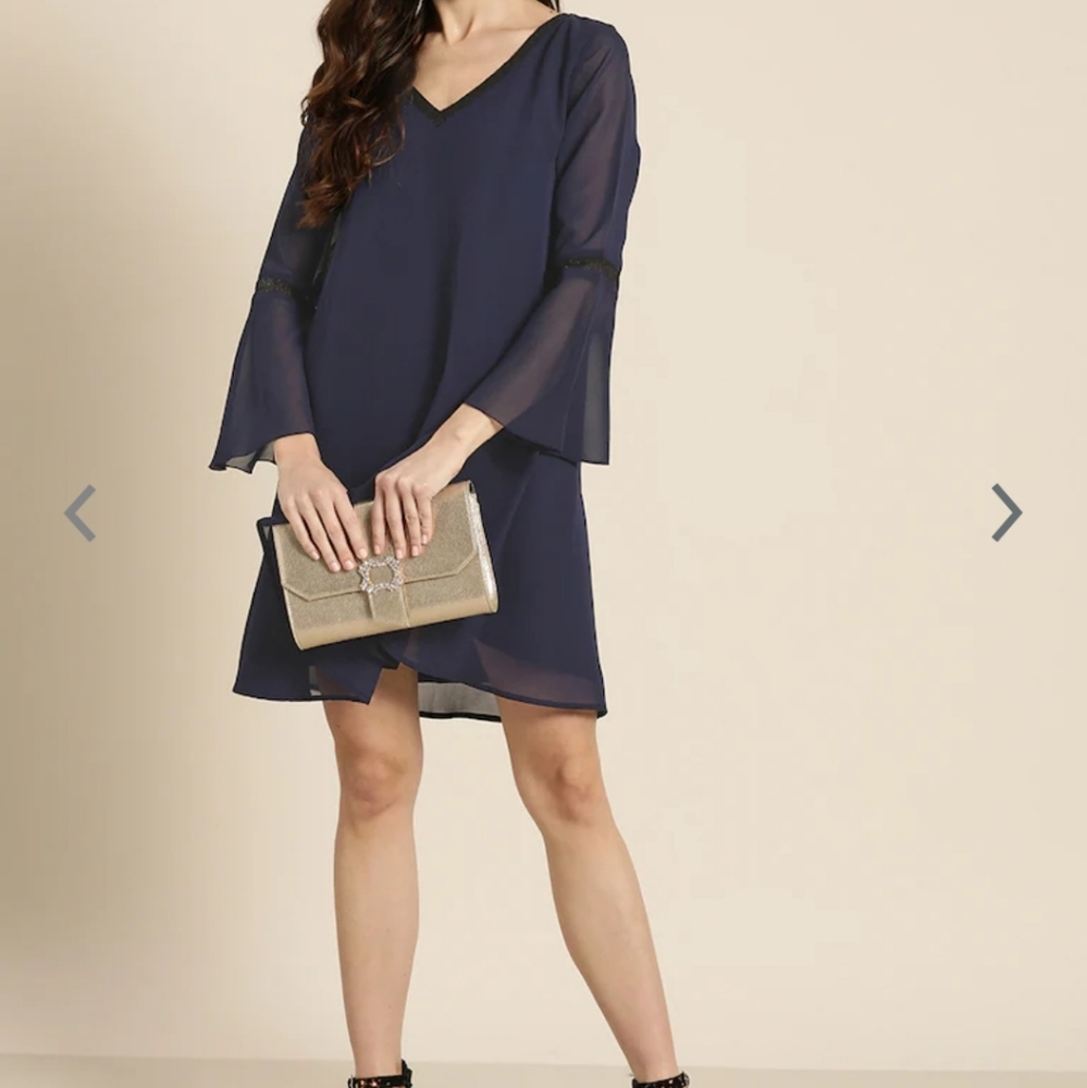 Dress - Picture 3 of 5